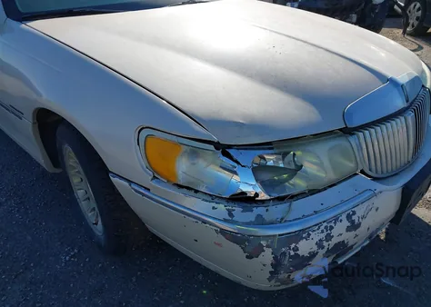 2002 Lincoln Town Car Cartier from USA, damaged, VIN 1LNHM83W32Y667781